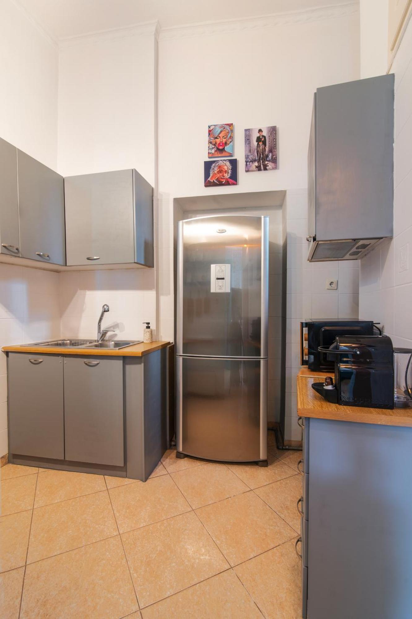Neoclassical Loft In Monastiraki - Acropolis And Metro Ateny Zewnętrze zdjęcie